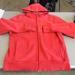 Men’s Lululemon hoodie size xl.